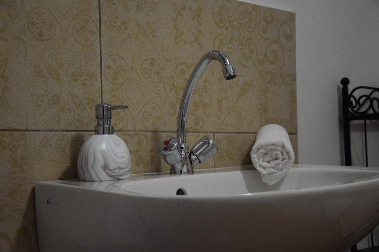 Hauser-Bodnar Haz Eger Luaran gambar